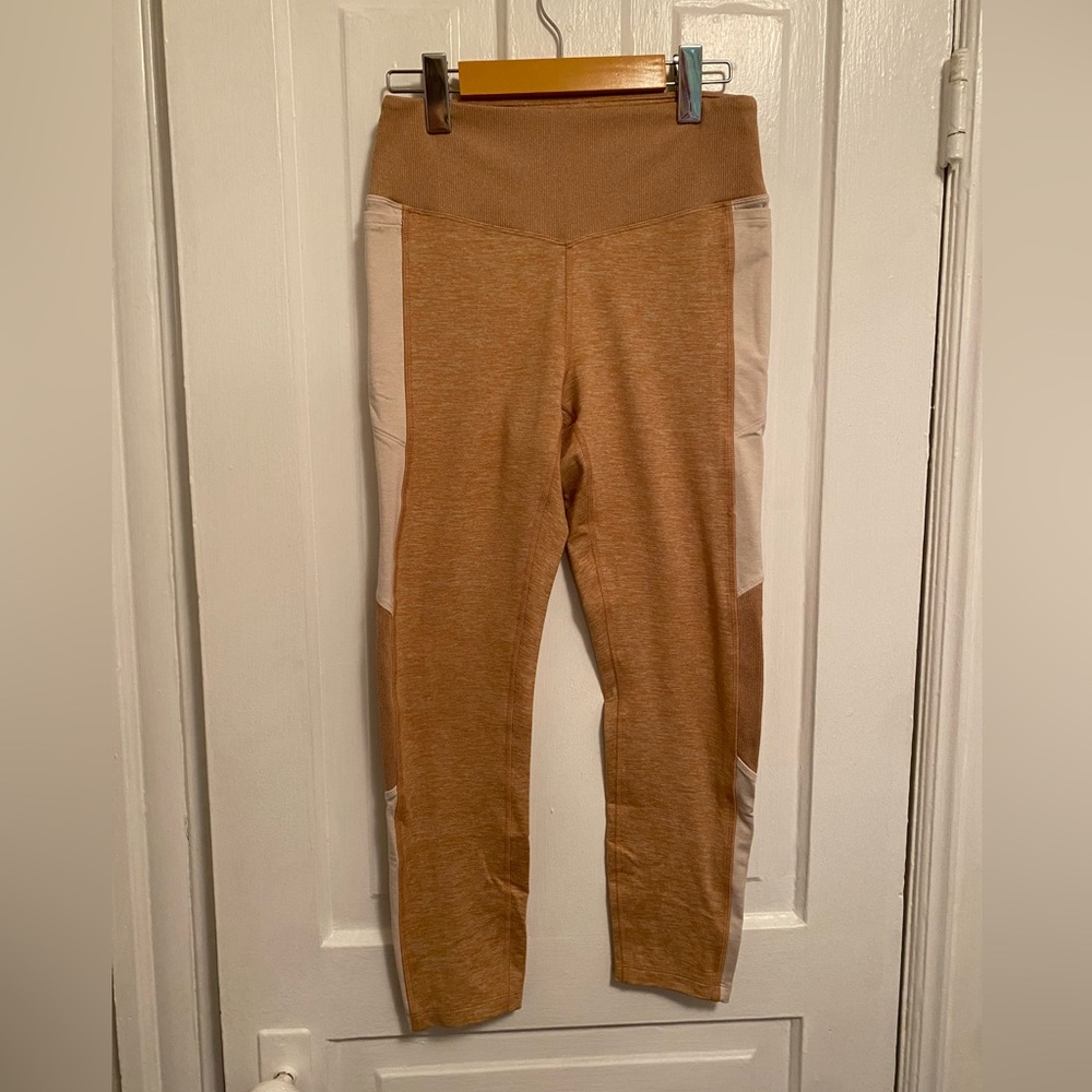 Victoria’s Secret Pink Heathered Ochre Leggings Size Medium - Picture 2 of 6